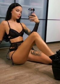 Индивидуалка Виолла +7(981)136-33-84 с 2 размером груди предлагает профессиональные секс и интим услуги возле метро Выборгская в городе Санкте-Петербург - фото 2